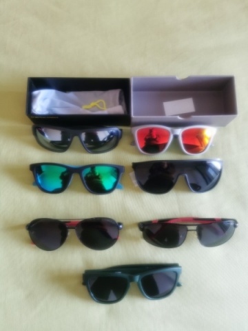Óculos de sol variados