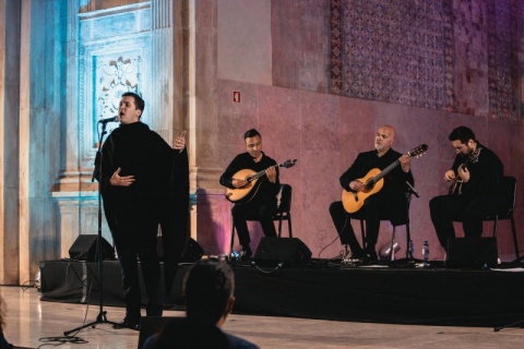 Logo da empresa na contracapa