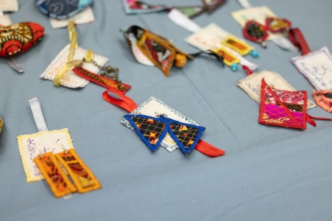 Desconto de 15€ e oferta de uma peça de bijuteria 