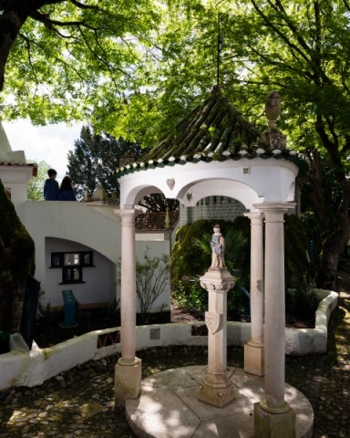 Livro-objeto + 3 fotografias 