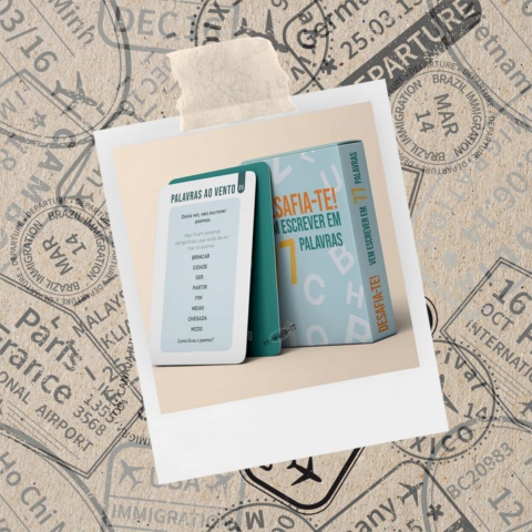 Uma caixa de Desafia-te! Vem escrever em 77 palavras (envio internacional) + jogo de cubos de entoação para download