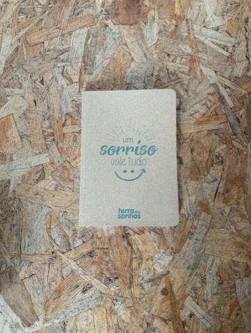 Terra dos Sonhos notebook + stickers + musical smile