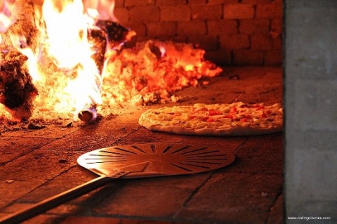 oficina de pão em forno a lenha, válido para duas pessoas