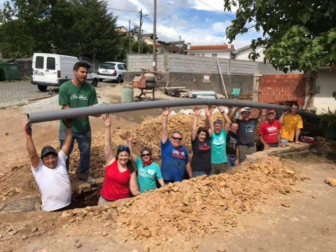 Karma positivo, o Livro a Poética da Imagem e Integração em equipa de voluntariado com almoço