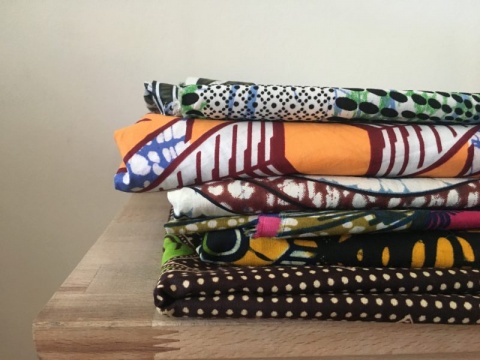 Cabaz de produtos nacionais de São Tomé e Príncipe + um pano africano + agradecimento na dissertação de mestrado