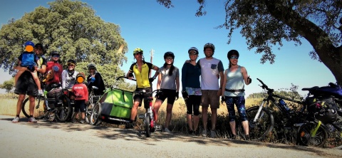 Todas as anteriores + 5 noites em apartamento T0 no centro histórico de Lisboa + convite para se juntar a um passeio de uma semana a pedal com o promotor e amigos.