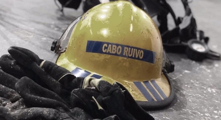 Helping Firefighters Volunteers of cabo ruivo