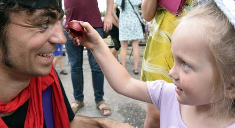 CLOWNS ON THE SEASIDE | Laughter Caravan Poland