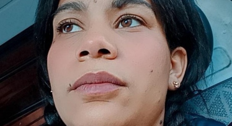 Ajuda ao meu transplante de cornea para recuperar a minha visão.