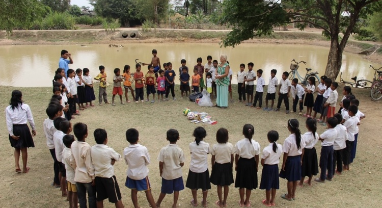 Ajude as Borboletas a Voar  Butterfly Schools – Esperança no Cambodja 