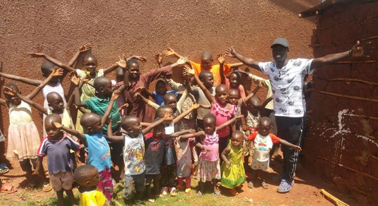 Compra de camas e colchões para as 25 crianças órfãs de Jinja (Uganda)