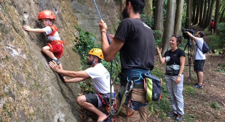 Help create a mountaineering association in the Azores